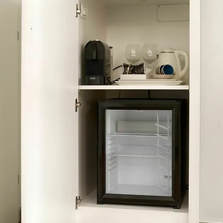 No 9 Colosseo 3* Roma