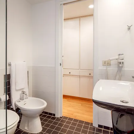 No 9 Colosseo Hotel 3*